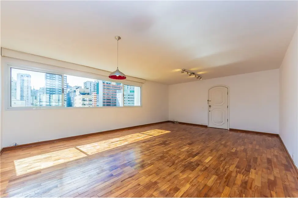Apartamento com 3 quartos à venda, 135m2 em Jardim Paulista, São Paulo - SP - imagem 2 Foto 2 de Apartamento com 3 quartos à venda, 135m2 em Jardim Paulista, São Paulo - SP
