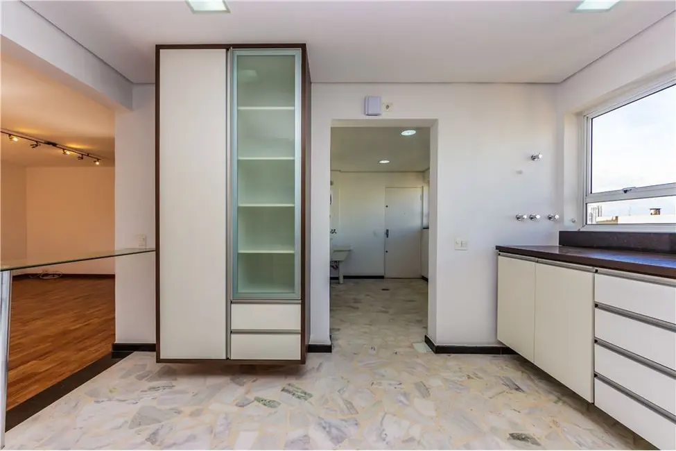 Apartamento com 3 quartos à venda, 135m2 em Jardim Paulista, São Paulo - SP - imagem 8 Foto 8 de Apartamento com 3 quartos à venda, 135m2 em Jardim Paulista, São Paulo - SP