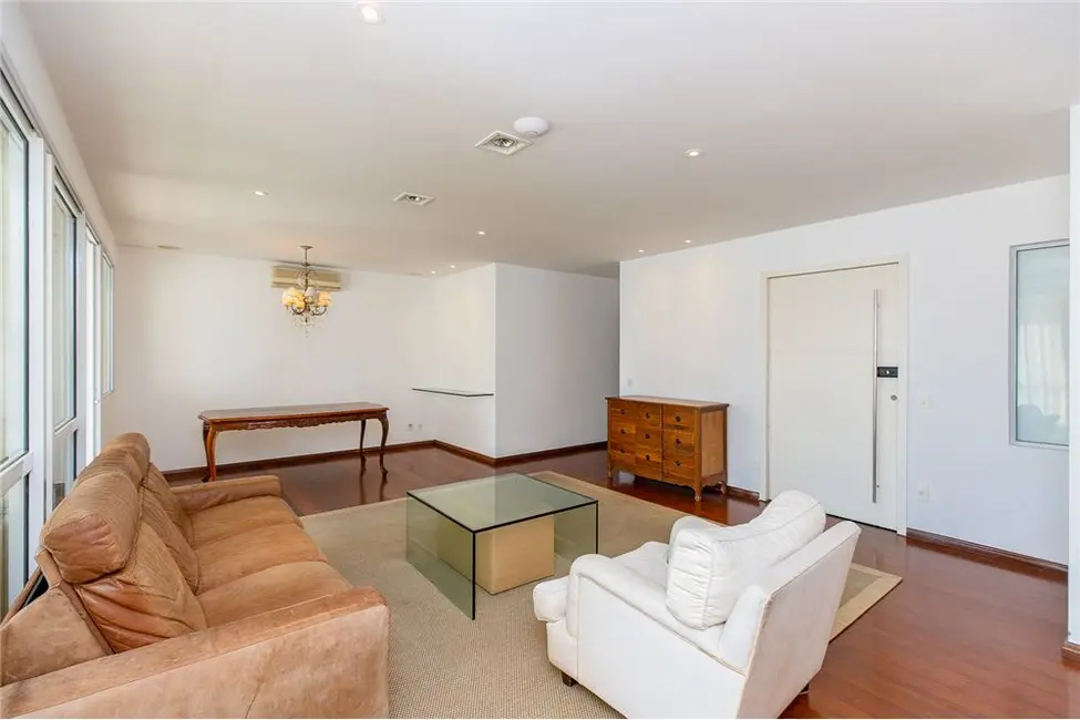 Apartamento com 3 quartos à venda, 181m2 em Moema, São Paulo - SP - imagem 4 Foto 4 de Apartamento com 3 quartos à venda, 181m2 em Moema, São Paulo - SP