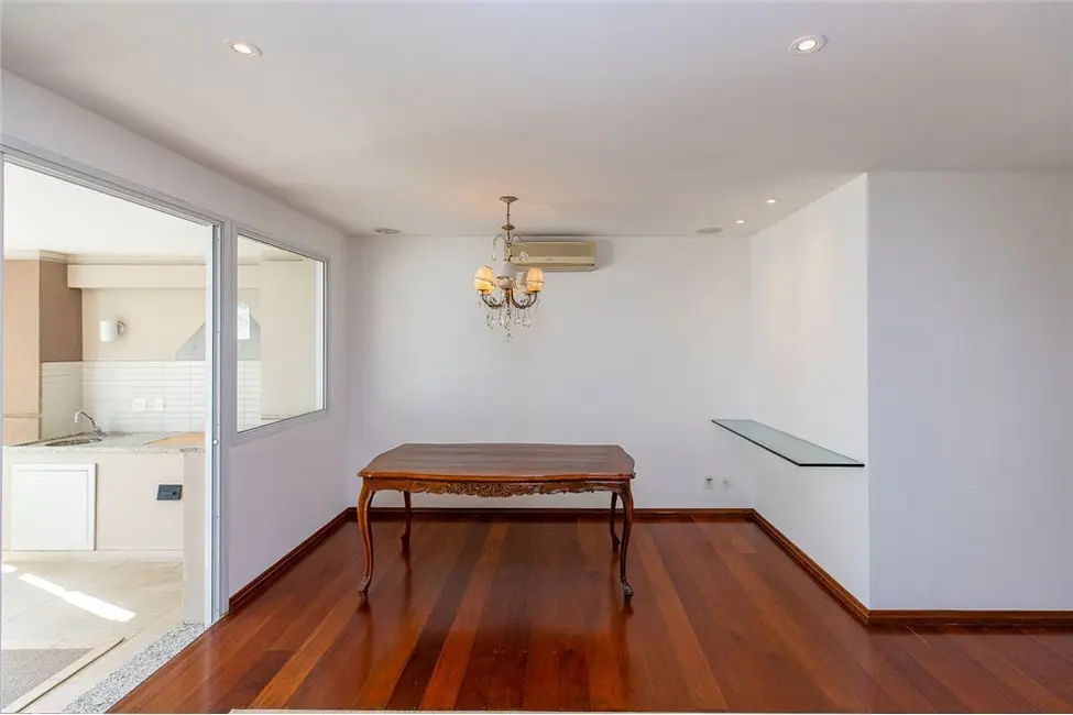 Apartamento com 3 quartos à venda, 181m2 em Moema, São Paulo - SP - imagem 8 Foto 8 de Apartamento com 3 quartos à venda, 181m2 em Moema, São Paulo - SP