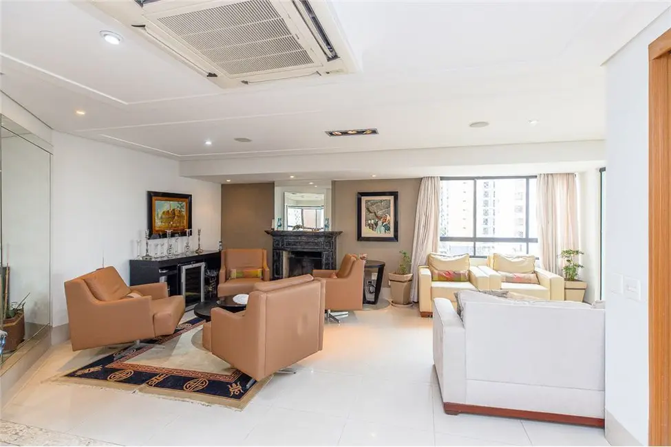 Foto 3 de Apartamento com 4 quartos à venda, 202m2 em Moema, São Paulo - SP