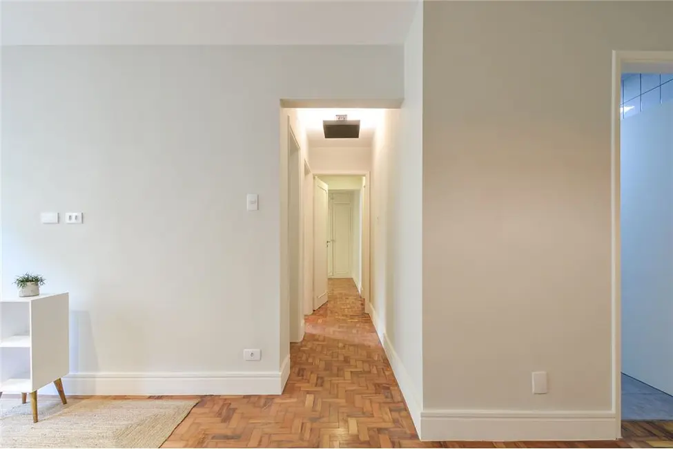 Apartamento com 2 quartos à venda, 83m2 em Aclimação, São Paulo - SP - imagem 5 Foto 5 de Apartamento com 2 quartos à venda, 83m2 em Aclimação, São Paulo - SP