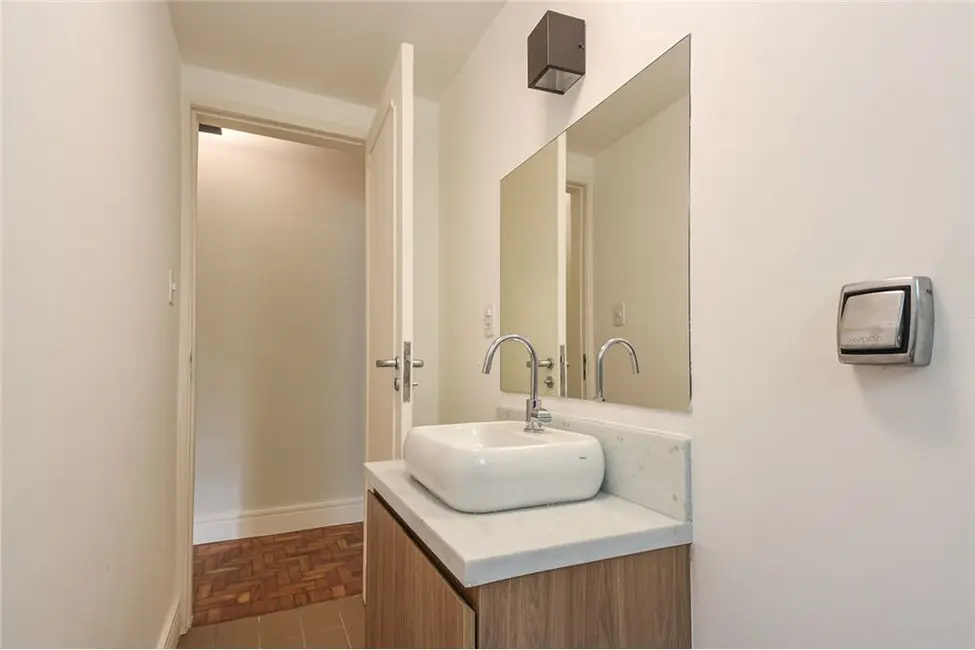 Apartamento com 2 quartos à venda, 83m2 em Aclimação, São Paulo - SP - imagem 7 Foto 7 de Apartamento com 2 quartos à venda, 83m2 em Aclimação, São Paulo - SP