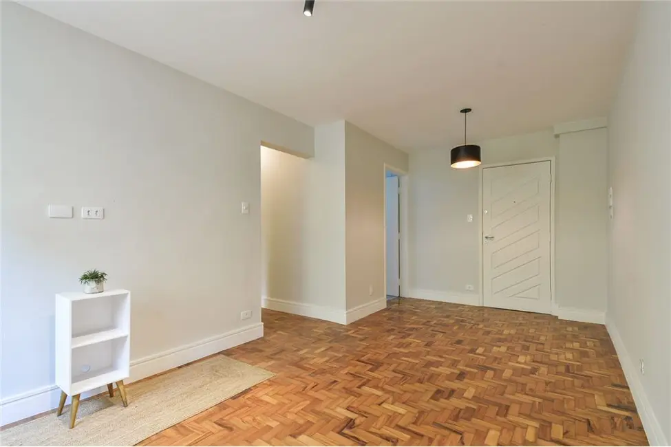 Apartamento com 2 quartos à venda, 83m2 em Aclimação, São Paulo - SP - imagem 4 Foto 4 de Apartamento com 2 quartos à venda, 83m2 em Aclimação, São Paulo - SP