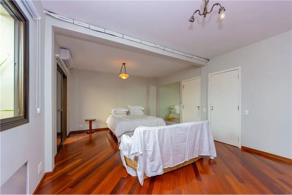 Apartamento com 3 quartos à venda, 151m2 em Vila Nova Conceição, São Paulo - SP - imagem 5 Foto 5 de Apartamento com 3 quartos à venda, 151m2 em Vila Nova Conceição, São Paulo - SP