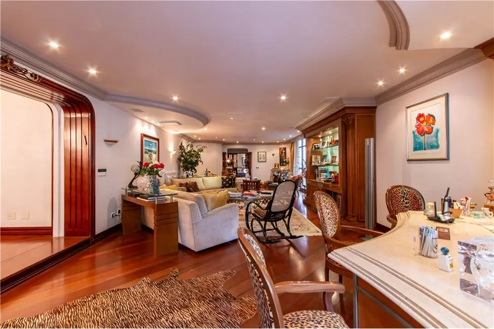 Apartamento com 5 quartos à venda, 310m2 em Higienópolis, São Paulo - SP - imagem 8 Foto 8 de Apartamento com 5 quartos à venda, 310m2 em Higienópolis, São Paulo - SP
