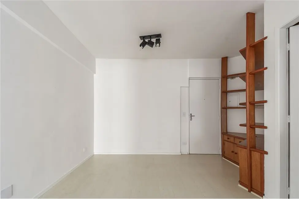 Foto 3 de Apartamento com 1 quarto à venda, 35m2 em Moema, São Paulo - SP