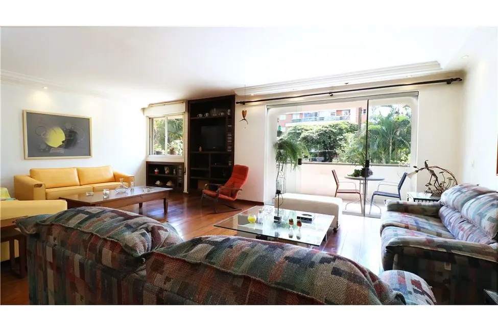 Apartamento com 2 quartos à venda, 206m2 em Brooklin Novo, São Paulo - SP - imagem 8 Foto 8 de Apartamento com 2 quartos à venda, 206m2 em Brooklin Novo, São Paulo - SP