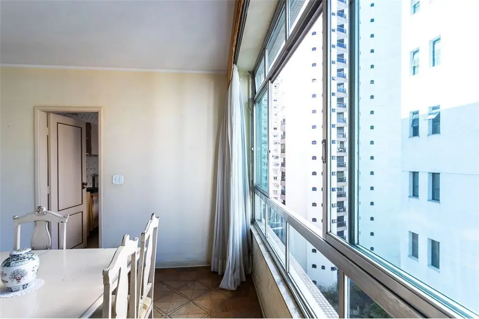 Apartamento com 3 quartos à venda, 214m2 em Jardim Paulista, São Paulo - SP - imagem 8 Foto 8 de Apartamento com 3 quartos à venda, 214m2 em Jardim Paulista, São Paulo - SP