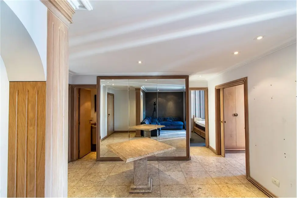 Foto 3 de Apartamento com 2 quartos à venda, 70m2 em Moema, São Paulo - SP