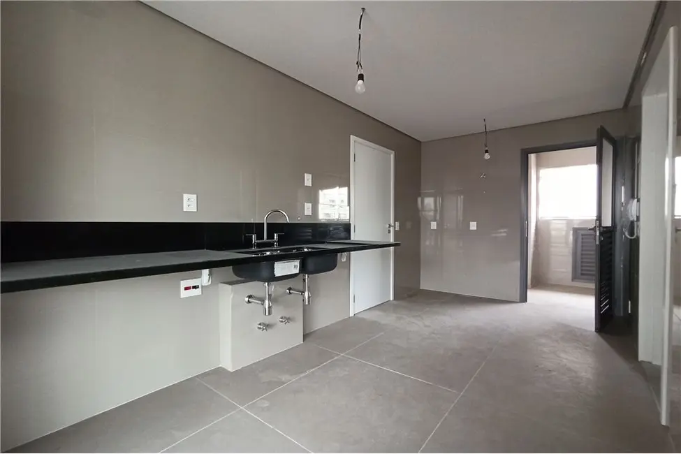 Apartamento com 3 quartos à venda, 154m2 em Vila Nova Conceição, São Paulo - SP - imagem 6 Foto 6 de Apartamento com 3 quartos à venda, 154m2 em Vila Nova Conceição, São Paulo - SP