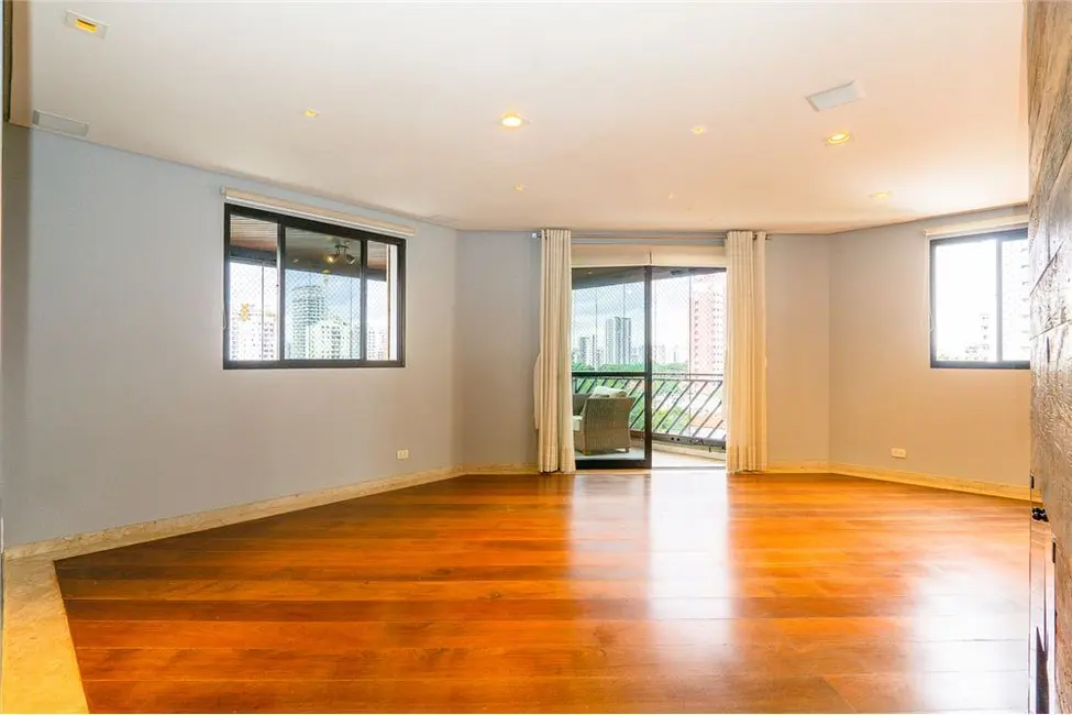 Foto 2 de Apartamento com 4 quartos à venda, 216m2 em Campo Belo, São Paulo - SP