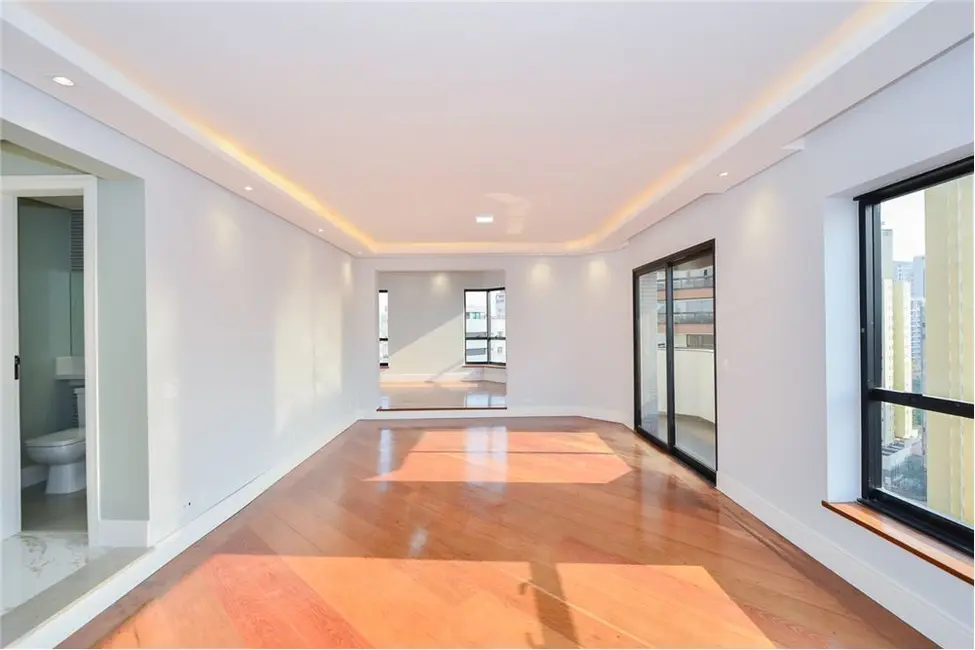 Foto 3 de Apartamento com 5 quartos à venda, 185m2 em Aclimação, São Paulo - SP