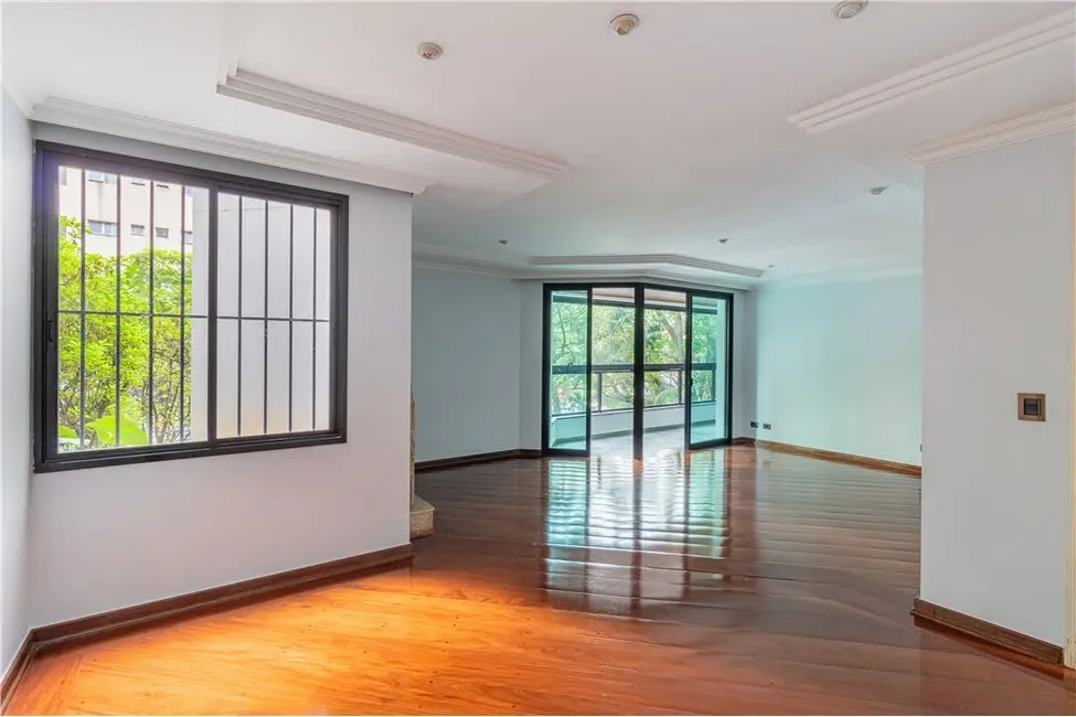 Apartamento com 4 quartos à venda, 172m2 em Moema, São Paulo - SP - imagem 3 Foto 3 de Apartamento com 4 quartos à venda, 172m2 em Moema, São Paulo - SP
