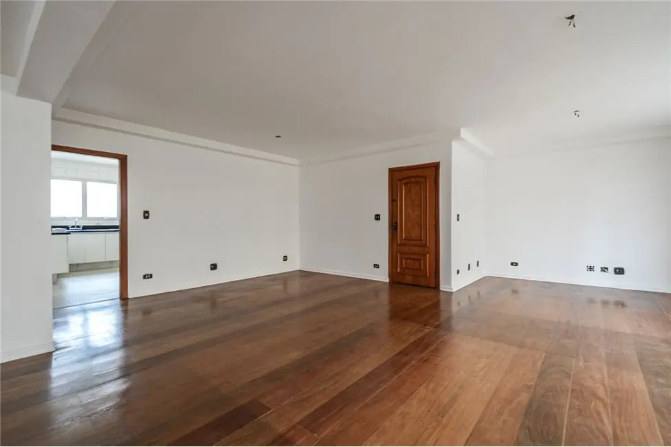 Apartamento com 3 quartos à venda, 161m2 em Moema, São Paulo - SP - imagem 5 Foto 5 de Apartamento com 3 quartos à venda, 161m2 em Moema, São Paulo - SP