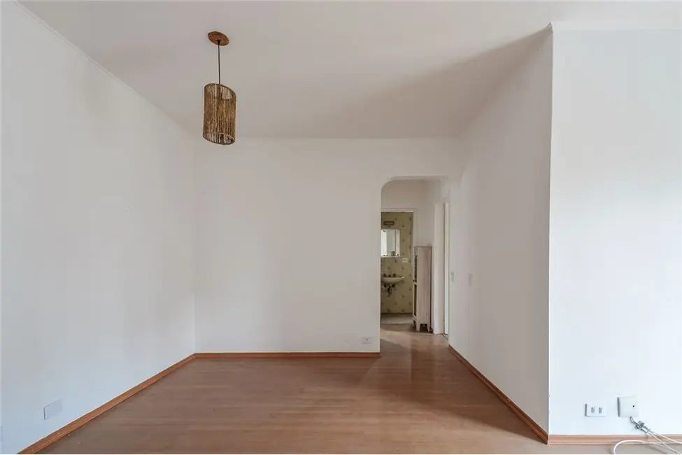 Foto 2 de Apartamento com 2 quartos à venda, 63m2 em Moema, São Paulo - SP