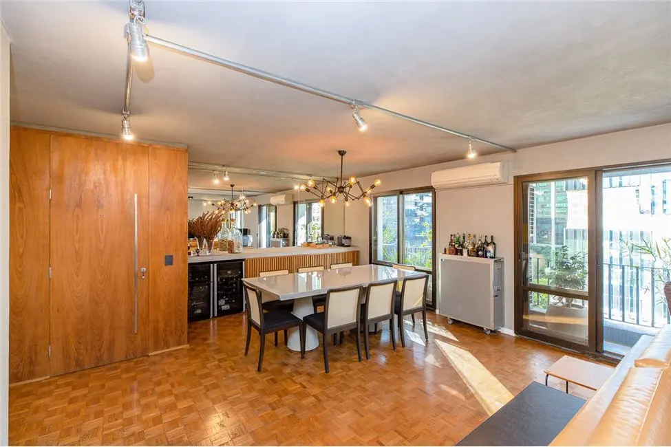 Apartamento com 3 quartos à venda, 130m2 em Itaim Bibi, São Paulo - SP - imagem 3 Foto 3 de Apartamento com 3 quartos à venda, 130m2 em Itaim Bibi, São Paulo - SP