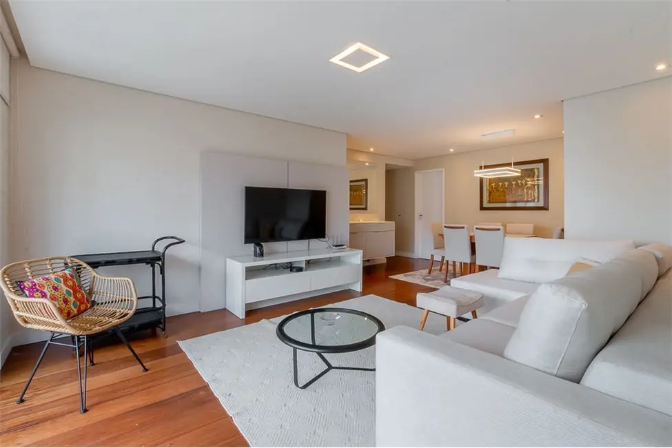 Foto 5 de Apartamento com 3 quartos à venda, 131m2 em Campo Belo, São Paulo - SP