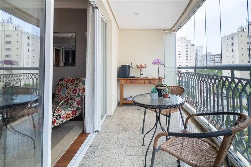 Foto 6 de Apartamento com 2 quartos à venda, 100m2 em Moema, São Paulo - SP