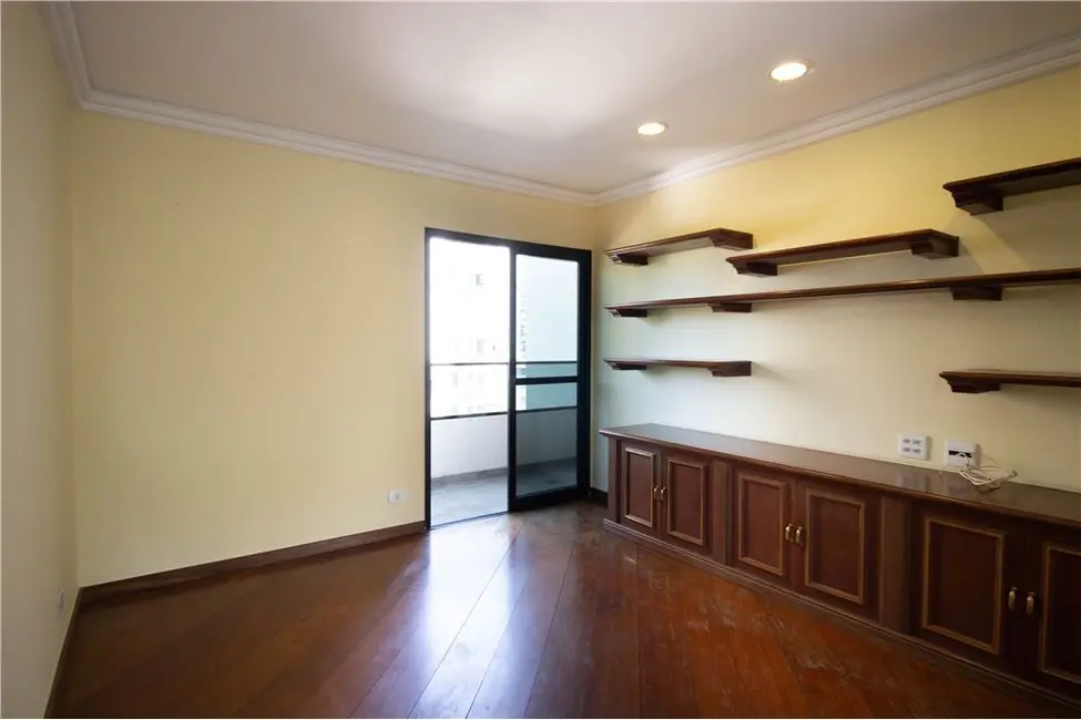 Apartamento com 4 quartos à venda, 220m2 em Moema, São Paulo - SP - imagem 7 Foto 7 de Apartamento com 4 quartos à venda, 220m2 em Moema, São Paulo - SP