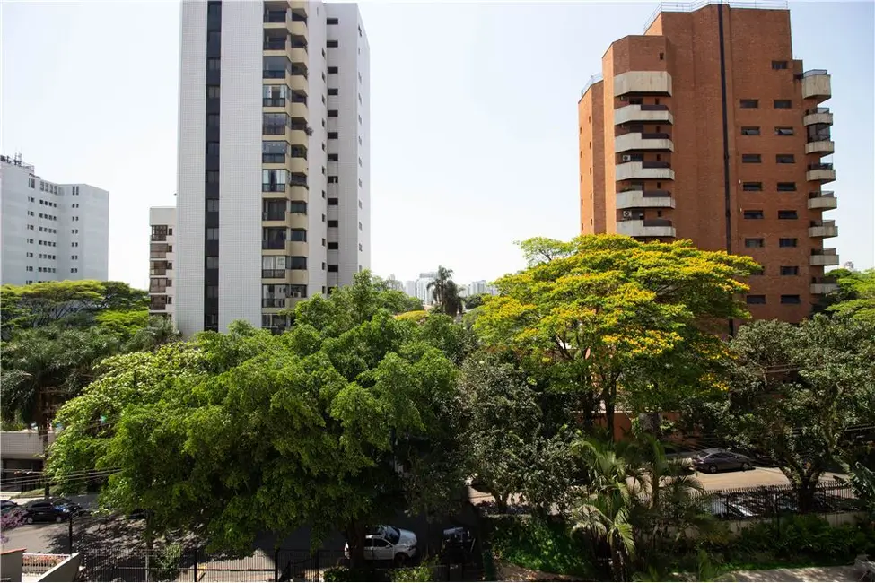 Apartamento com 4 quartos à venda, 220m2 em Moema, São Paulo - SP - imagem 8 Foto 8 de Apartamento com 4 quartos à venda, 220m2 em Moema, São Paulo - SP