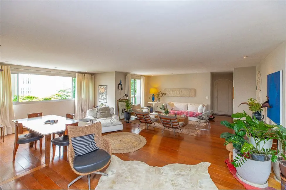 Apartamento com 3 quartos à venda, 210m2 em Itaim Bibi, São Paulo - SP - imagem 4 Foto 4 de Apartamento com 3 quartos à venda, 210m2 em Itaim Bibi, São Paulo - SP