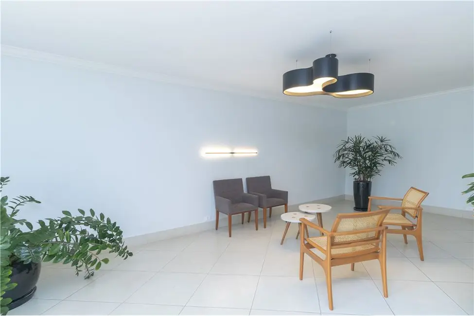 Apartamento com 2 quartos à venda, 103m2 em Moema, São Paulo - SP - imagem 4 Foto 4 de Apartamento com 2 quartos à venda, 103m2 em Moema, São Paulo - SP