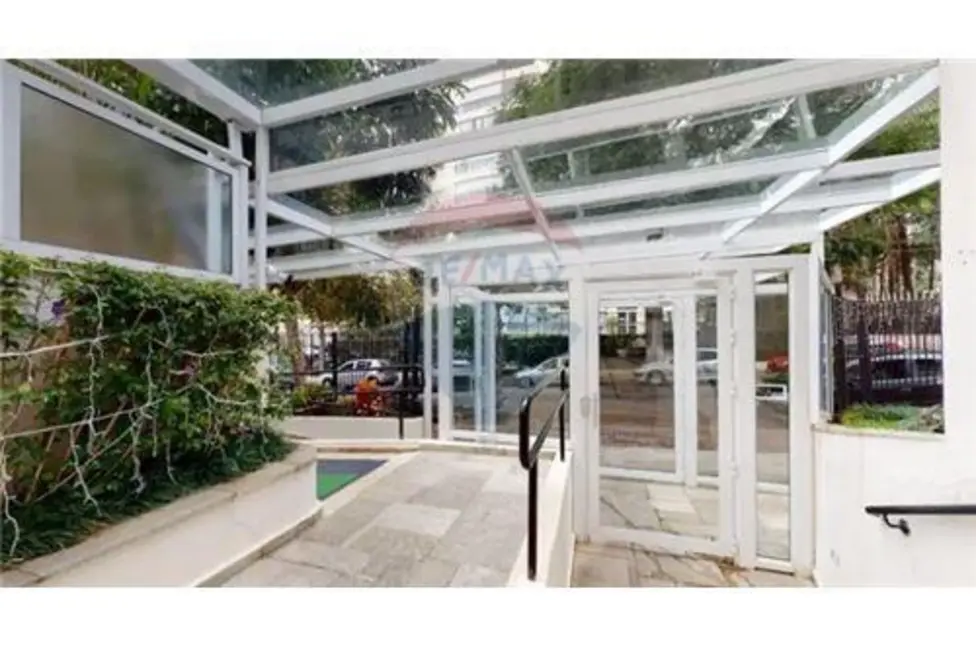 Foto 4 de Apartamento com 2 quartos à venda, 55m2 em Cidade Monções, São Paulo - SP