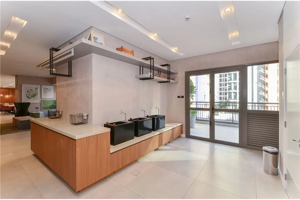 Kitnet com 1 quarto à venda, 24m2 em Moema, São Paulo - SP - imagem 2 Foto 2 de Kitnet com 1 quarto à venda, 24m2 em Moema, São Paulo - SP