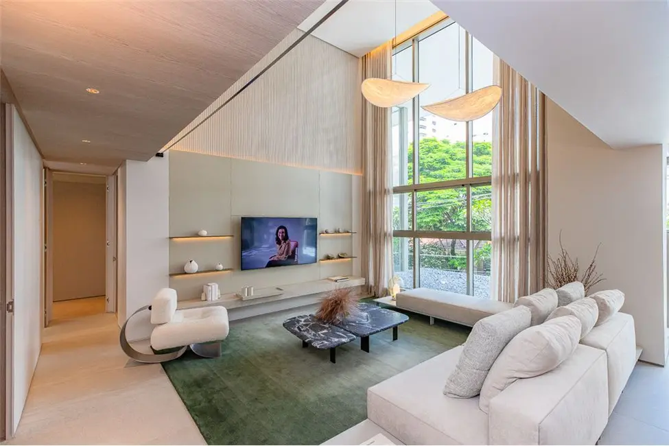 Apartamento com 3 quartos à venda, 151m2 em Moema, São Paulo - SP - imagem 1 Foto 1 de Apartamento com 3 quartos à venda, 151m2 em Moema, São Paulo - SP