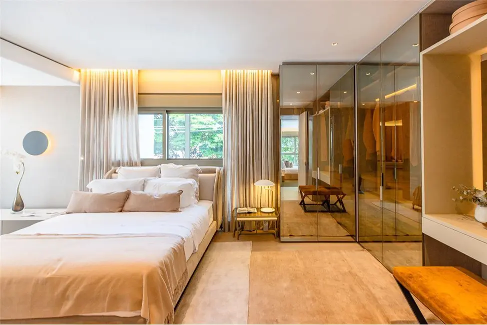 Apartamento com 3 quartos à venda, 151m2 em Moema, São Paulo - SP - imagem 2 Foto 2 de Apartamento com 3 quartos à venda, 151m2 em Moema, São Paulo - SP