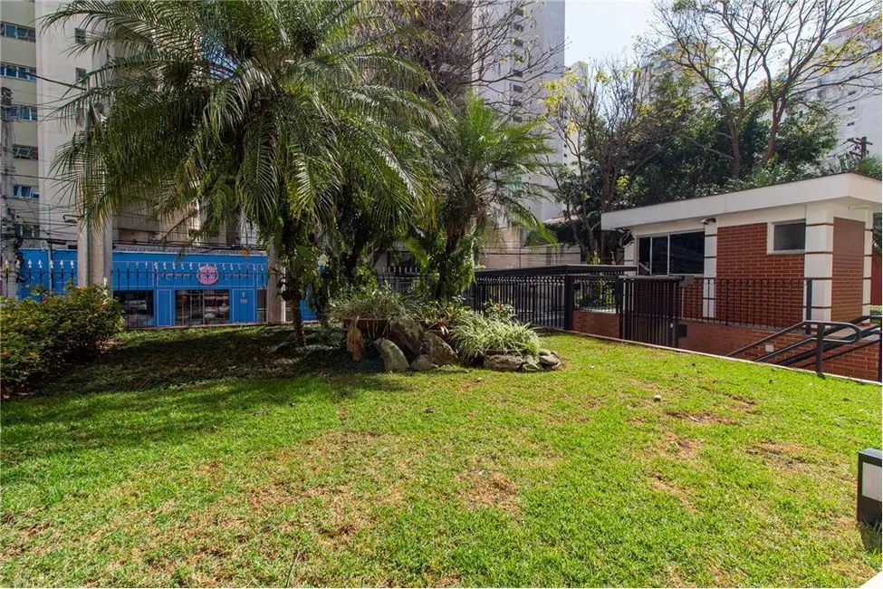 Foto 4 de Apartamento com 2 quartos à venda, 70m2 em Moema, São Paulo - SP