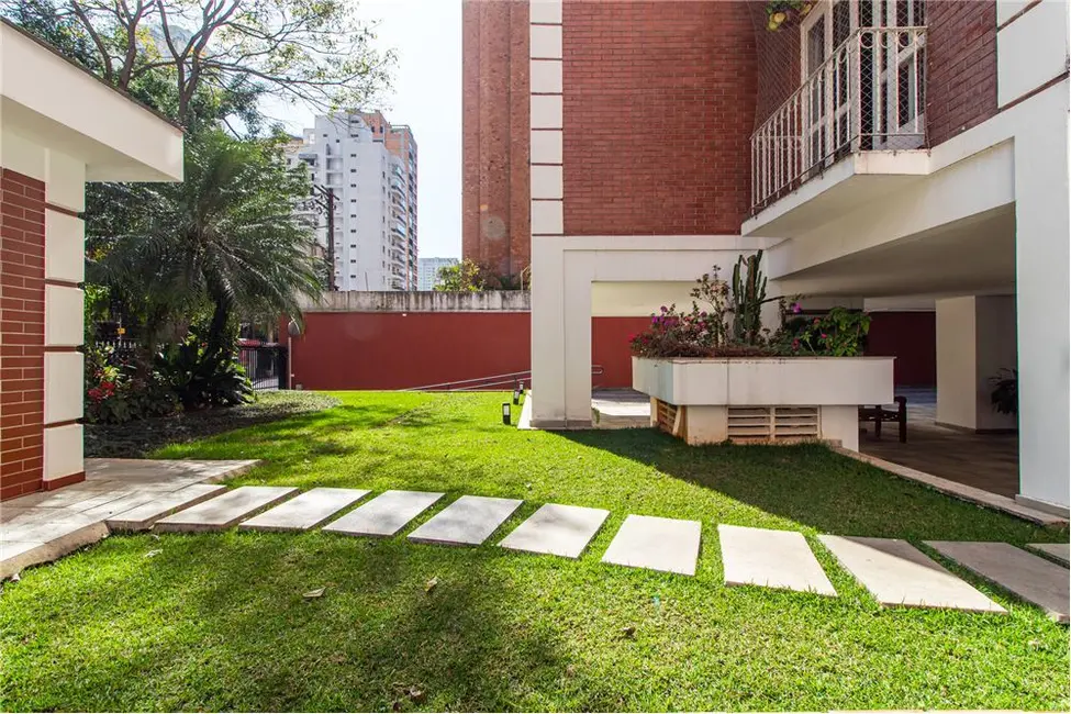 Foto 3 de Apartamento com 2 quartos à venda, 70m2 em Moema, São Paulo - SP