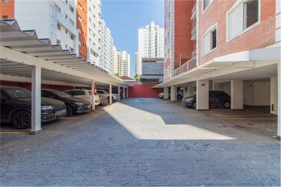 Foto 6 de Apartamento com 2 quartos à venda, 70m2 em Moema, São Paulo - SP
