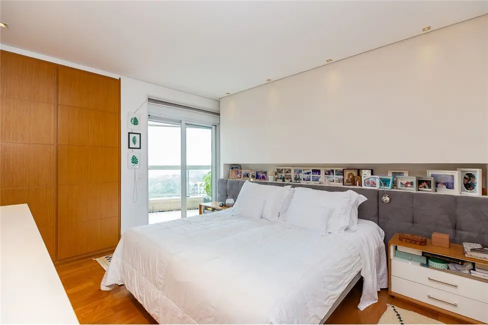 Apartamento com 3 quartos à venda, 198m2 em Vila Nova Conceição, São Paulo - SP - imagem 6 Foto 6 de Apartamento com 3 quartos à venda, 198m2 em Vila Nova Conceição, São Paulo - SP