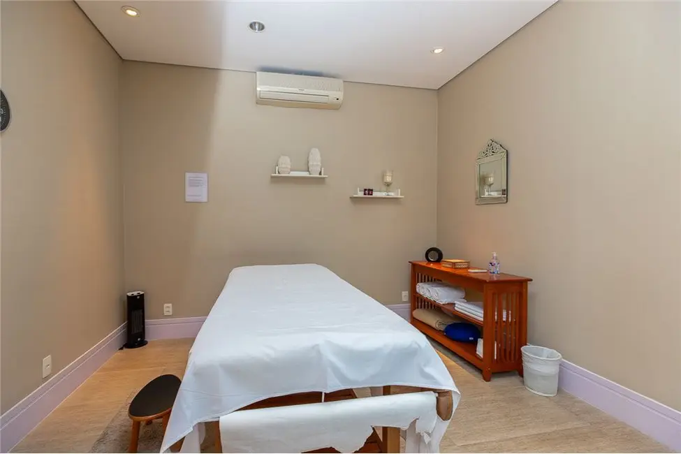 Foto 2 de Apartamento com 3 quartos à venda, 198m2 em Vila Nova Conceição, São Paulo - SP