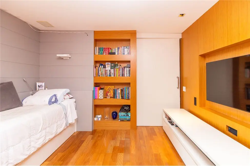 Apartamento com 3 quartos à venda, 198m2 em Vila Nova Conceição, São Paulo - SP - imagem 3 Foto 3 de Apartamento com 3 quartos à venda, 198m2 em Vila Nova Conceição, São Paulo - SP