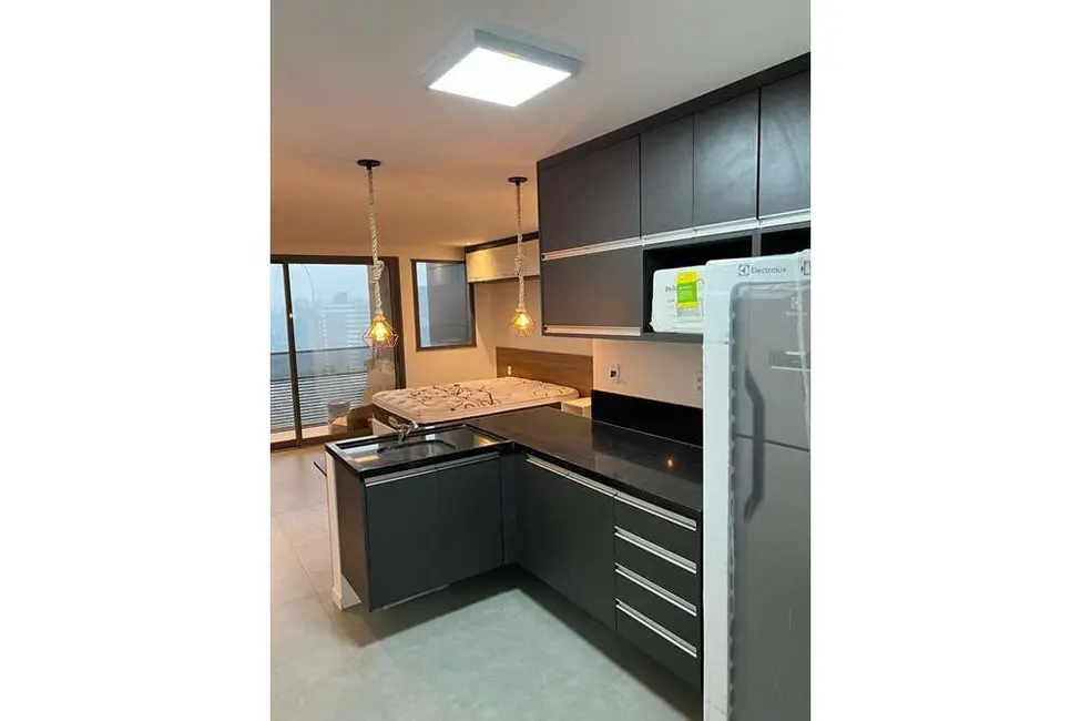 Kitnet com 1 quarto à venda, 37m2 em Pinheiros, São Paulo - SP - imagem 2 Foto 2 de Kitnet com 1 quarto à venda, 37m2 em Pinheiros, São Paulo - SP