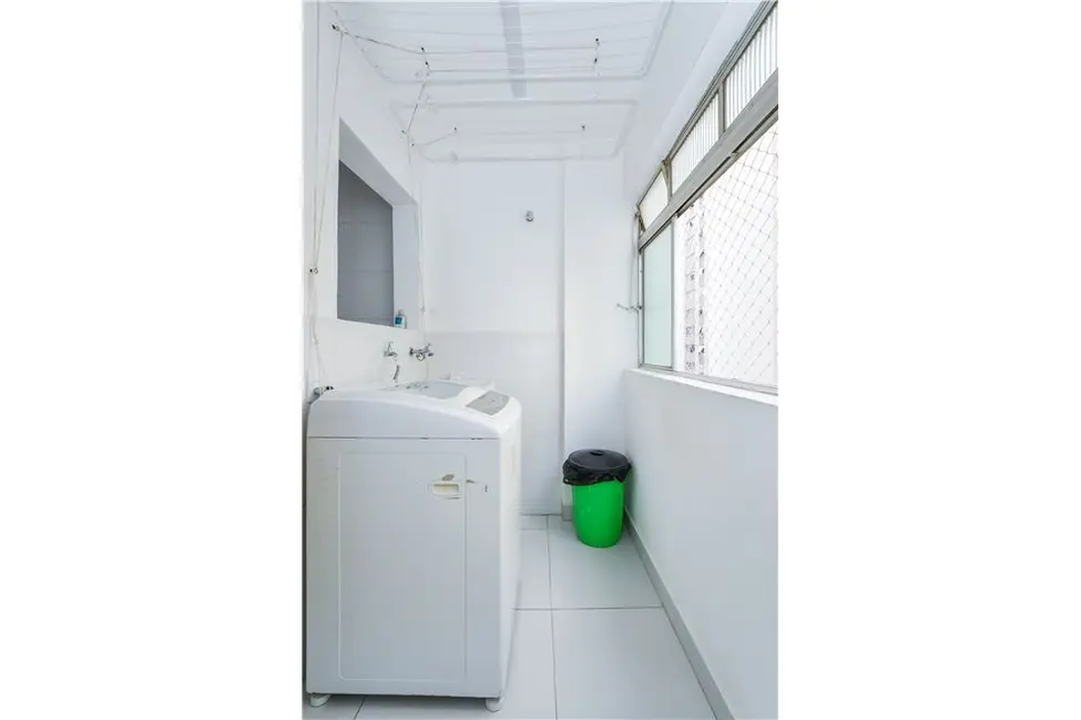 Foto 3 de Apartamento com 2 quartos à venda, 70m2 em Moema, São Paulo - SP