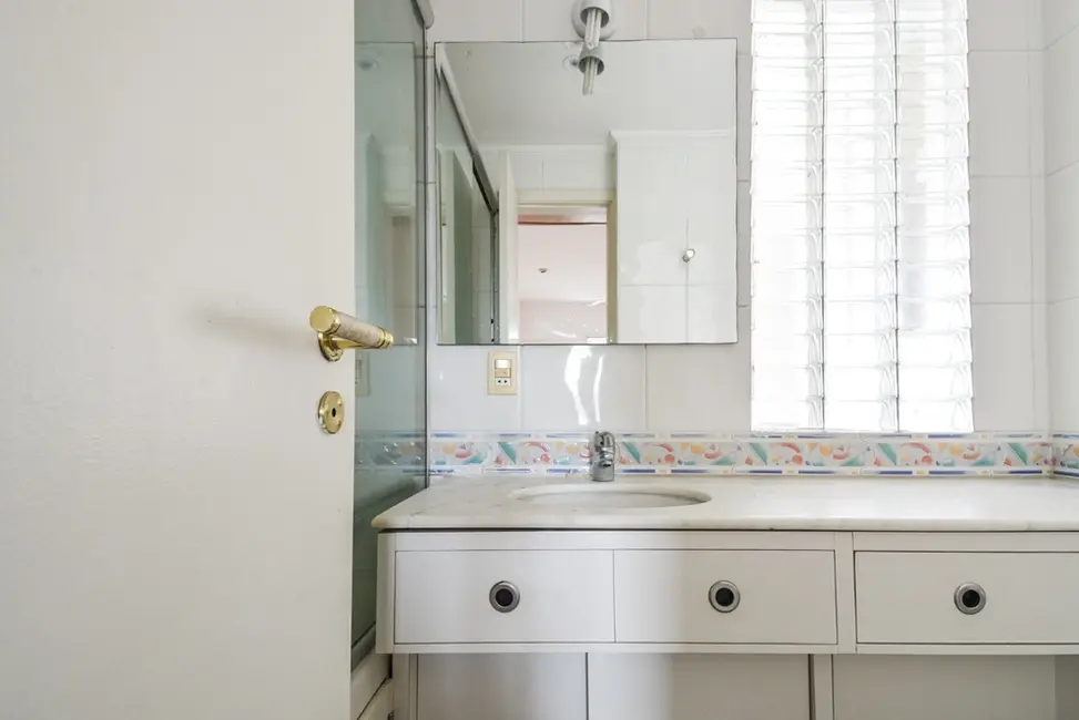 Foto 4 de Apartamento com 2 quartos à venda, 84m2 em Campo Belo, São Paulo - SP