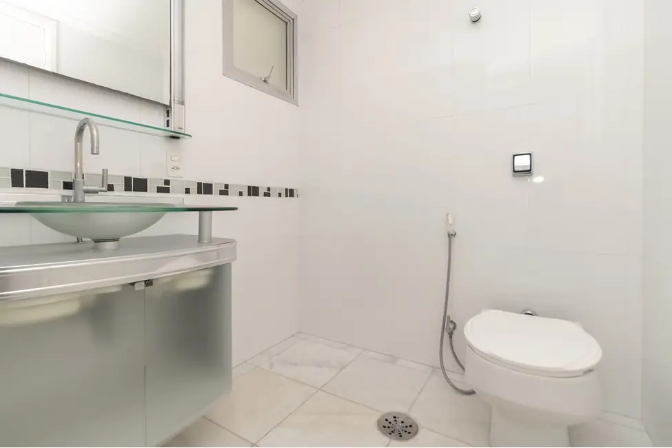 Foto 2 de Apartamento com 2 quartos à venda, 82m2 em Moema, São Paulo - SP