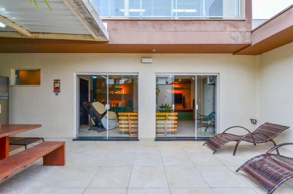 Casa com 3 quartos à venda, 259m2 em Vila Mariana, São Paulo - SP - imagem 3 Foto 3 de Casa com 3 quartos à venda, 259m2 em Vila Mariana, São Paulo - SP