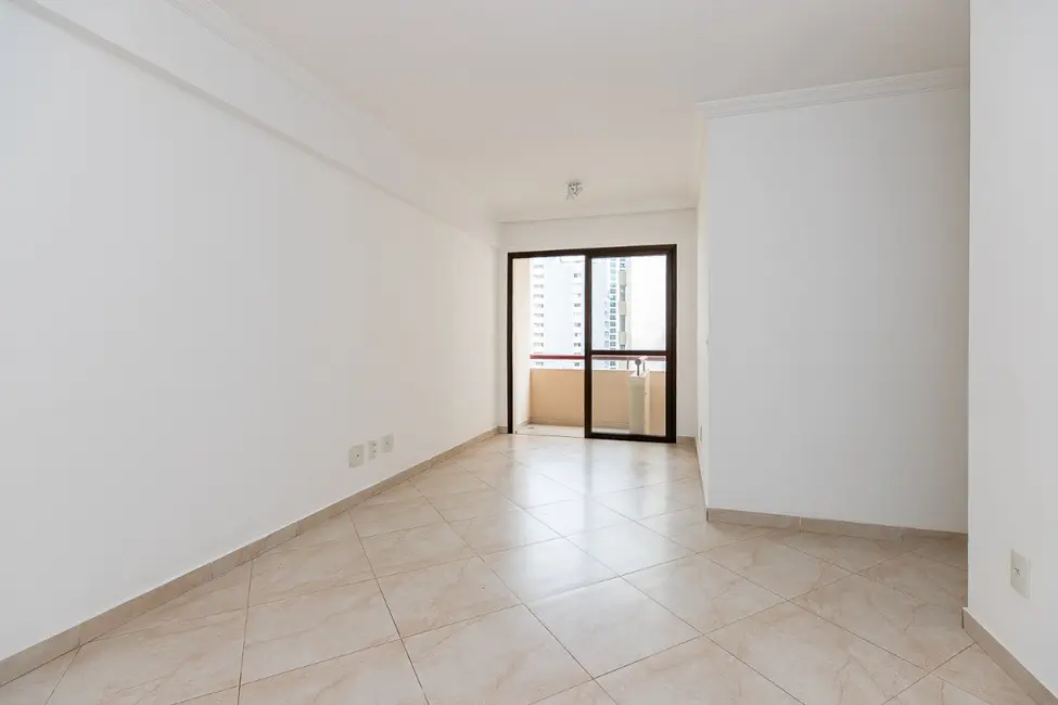 Foto 3 de Apartamento com 2 quartos à venda, 57m2 em Moema, São Paulo - SP