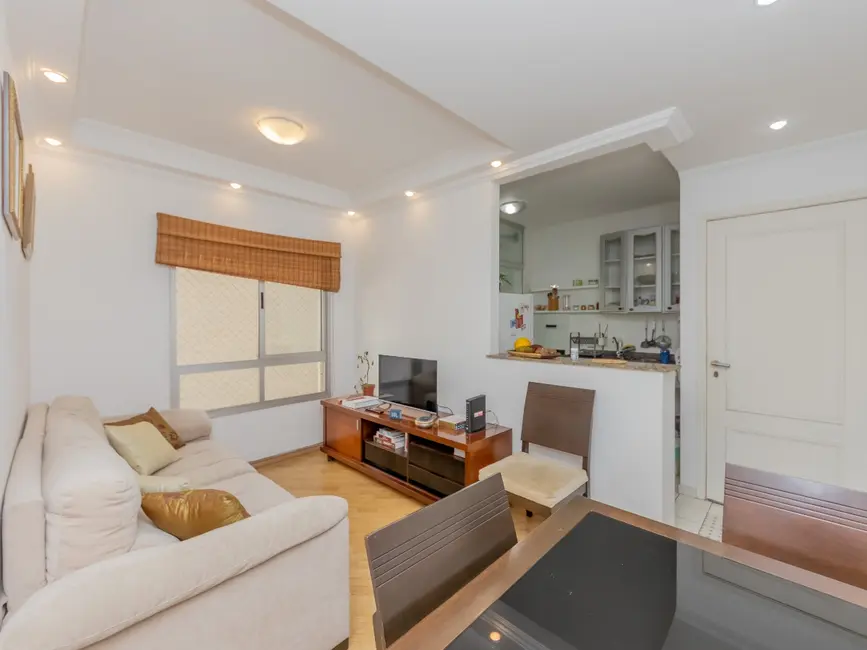 Apartamento com 2 quartos à venda, 45m2 em Aclimação, São Paulo - SP - imagem 3 Foto 3 de Apartamento com 2 quartos à venda, 45m2 em Aclimação, São Paulo - SP