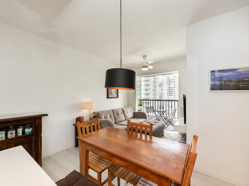 Foto 2 de Apartamento com 2 quartos à venda, 48m2 em Vila Anastácio, São Paulo - SP