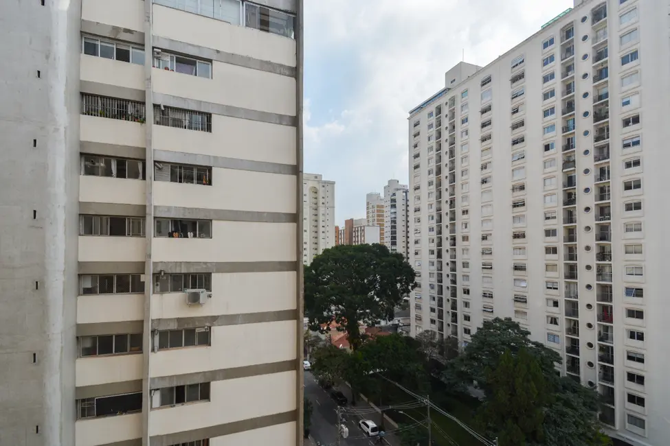 Foto 5 de Apartamento com 2 quartos à venda, 86m2 em Moema, São Paulo - SP