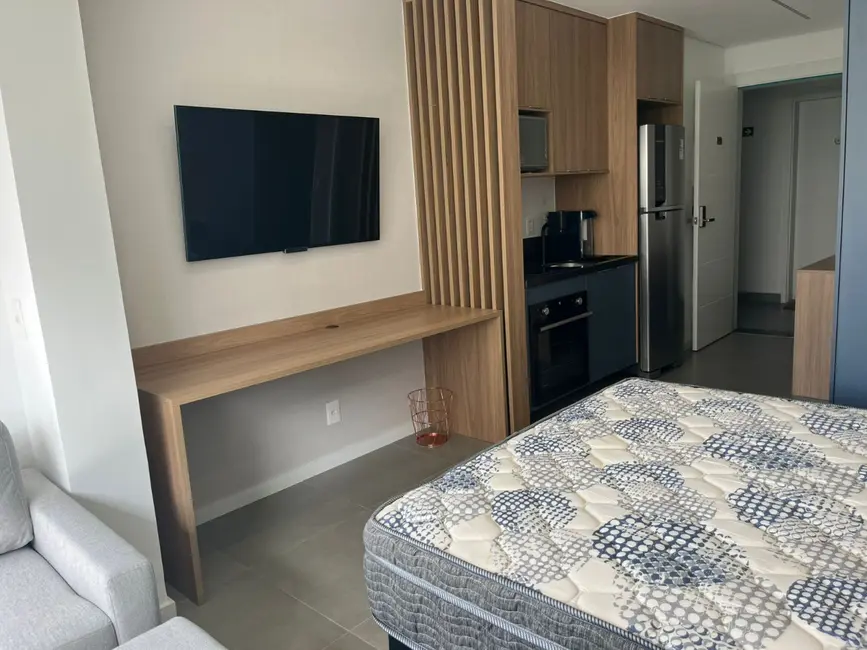Foto 4 de Apartamento com 1 quarto para alugar, 25m2 em Campo Belo, São Paulo - SP