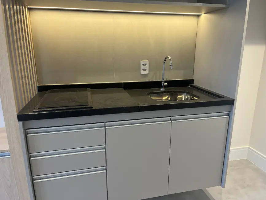 Apartamento com 1 quarto para alugar, 27m2 em Jardim das Acácias, São Paulo - SP - imagem 8 Foto 8 de Apartamento com 1 quarto para alugar, 27m2 em Jardim das Acácias, São Paulo - SP