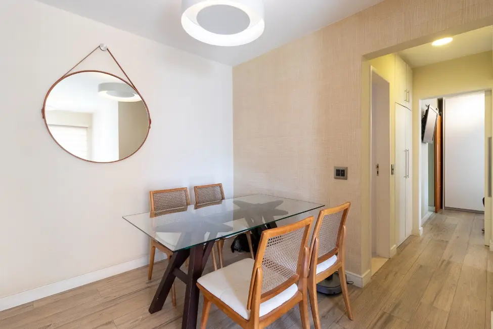 Foto 3 de Apartamento com 2 quartos à venda, 60m2 em Moema, São Paulo - SP