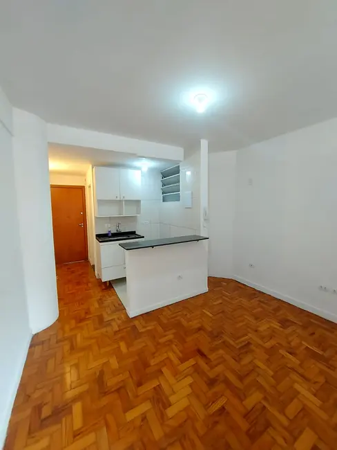 Foto 3 de Kitnet com 1 quarto à venda, 33m2 em República, São Paulo - SP